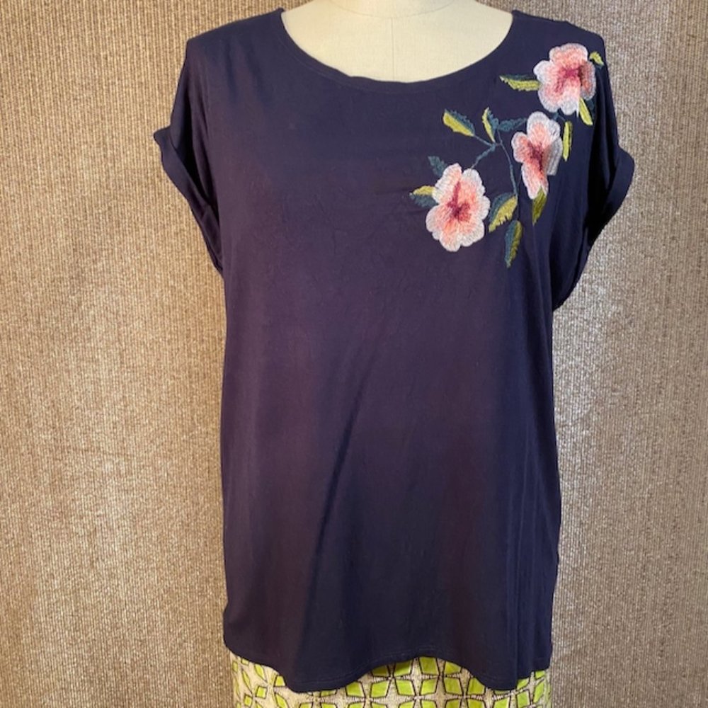 Oversized Embroidered T-Shirt In Black Cotton M-L
